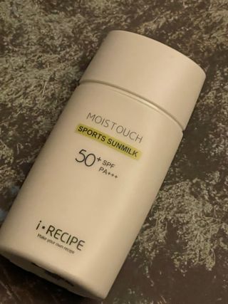 아이레시피 모이스트터치 스포츠 선밀크 50ml (SPF50+ PA+++) — 3.5점을 준 리뷰어가 2023년 2월 올린 사용 사진
