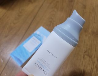 [스킨1004] 마다가스카르 센텔라 히알루-시카 워터핏 선세럼 50ml — 5점을 준 리뷰어가 2024년 5월 올린 사용 사진