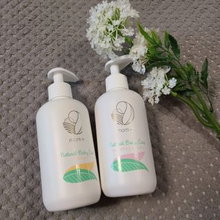 mom e 맘이 내추럴 베이비 케어 샴푸앤바스+로션 — 5점을 준 리뷰어가 2021년 1월 올린 사용 사진