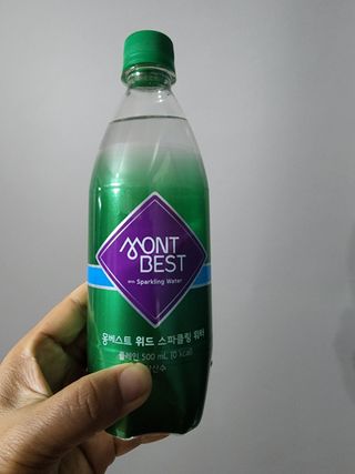 몽베스트 Montbest with Sparkling water Plain 20병 — 5점을 준 리뷰어가 2022년 6월 올린 사용 사진