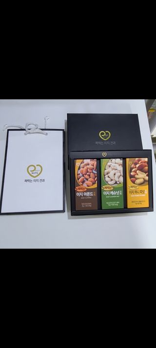 짜먹는 이지견과 짜먹는 이지아몬드, 짜먹는 이지허니피넛, 짜먹는 이지캐슈넛 각 10g X  10포 — 5점을 준 리뷰어가 2021년 4월 올린 사용 사진