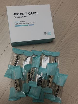 페페로니 2종 세트 클린플러스 덴탈껌 치킨+덕 — 5점을 준 리뷰어가 2021년 8월 올린 사용 사진
