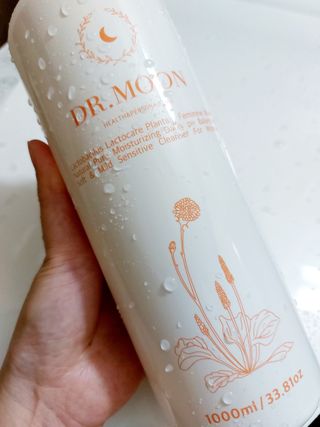 프리[닥터문] 유산균 락토케어 질경초 여성청결제 1000ml (젤타입) — 5점을 준 리뷰어가 2022년 6월 올린 사용 사진