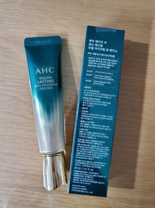 [NEW 탄력유턴 아이크림] AHC 유스 래스팅 리얼 아이크림 포 페이스 — 5점을 준 리뷰어가 2021년 2월 올린 사용 사진
