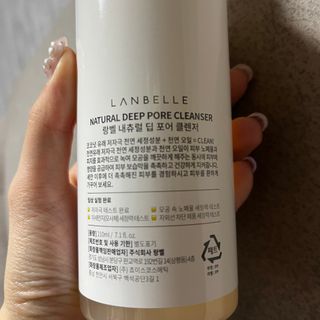 랑벨 내츄럴 딥 포어 클렌저 210ml (저자극 약산성 천연 클렌징 젤) — 4점을 준 리뷰어가 2022년 3월 올린 사용 사진