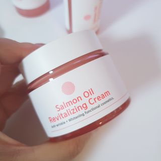 아이앤립 / EYENLIP 아이앤립 연어오일 리바이탈라이징 토너+앰플+크림 3종 세트 — 5점을 준 리뷰어가 2021년 6월 올린 사용 사진