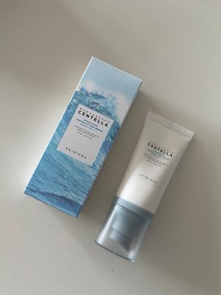 [스킨1004] 마다가스카르 센텔라 히알루-시카 워터핏 선세럼 50ml — 5점을 준 리뷰어가 2024년 5월 올린 사용 사진