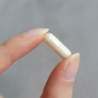 [지셀라] 프로바이오틱스 100억 유산균 보장 (1개월분 / 350mg X 30캡슐) — 5점을 준 리뷰어가 2023년 6월 올린 사용 사진