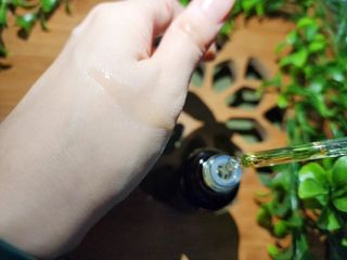 코매료 셀인키 리바이탈 퍼펙트 세럼 2종(천연오일100프로+순수비타민c150,000ppm) — 5점을 준 리뷰어가 2024년 2월 올린 사용 사진