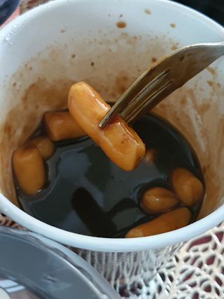 유비쿡 컵떡볶이 매운컵떡볶이2개/ 짜장컵떡볶이 2개  총 4개세트 — 5점을 준 리뷰어가 2021년 3월 올린 사용 사진