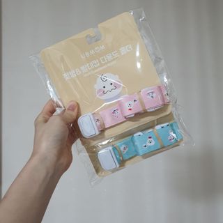 유비맘 젖병 빨대컵 다용도 홀더 1+1 _ 컬러 랜덤 발송 — 5점을 준 리뷰어가 2020년 12월 올린 사용 사진