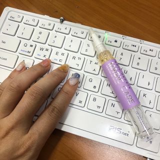 1+2 뷰젤 매직케어 손톱영양제+스톤푸셔+코인타올 셀프 네일케어 — 5점을 준 리뷰어가 2022년 10월 올린 사용 사진