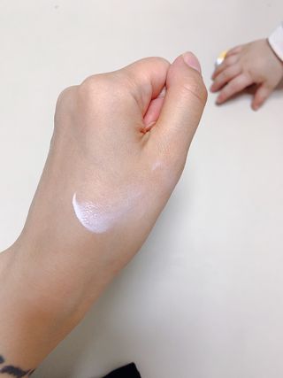 아토팜 톡톡 페이셜 선팩트 SPF43 PA+++ — 5점을 준 리뷰어가 2021년 3월 올린 사용 사진
