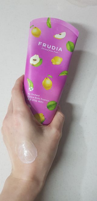 [후르디아] 과즙 뿜뿜_모과 바디워시+바디에센스 세트 — 4.5점을 준 리뷰어가 2021년 1월 올린 사용 사진