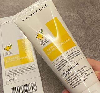 랑벨 비타 에너지 잡티 크림 75ml (피부 속 기미완화크림) — 5점을 준 리뷰어가 2022년 4월 올린 사용 사진