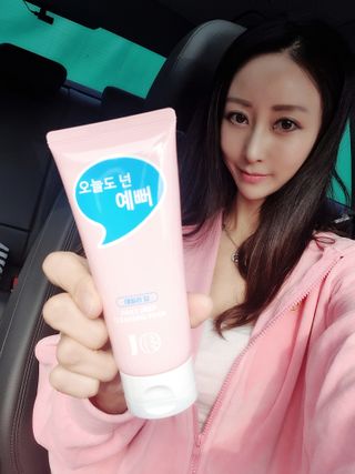 IO 아이오 오늘도 넌 예뻐 - 데일리딥 클렌징폼 — 5점을 준 리뷰어가 2021년 2월 올린 사용 사진