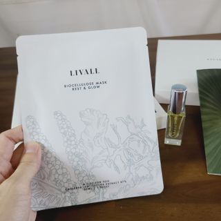 리브얼 | LIVALL 바이오셀룰로오스 마스크 레스트 앤 글로우 33ml  x 3개입 — 5점을 준 리뷰어가 2022년 6월 올린 사용 사진
