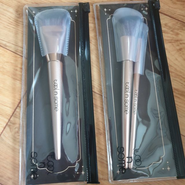 [툴앤썸] 라운드 파운데이션 브러시+사선 쉐딩 브러시+블렌딩 브러시 리뷰 사진
