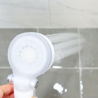 바디빔 더블클린 비타 샤워기 — 5점을 준 리뷰어가 2021년 8월 올린 사용 사진