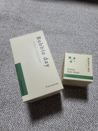 버블데이 아로마/과일 거품 입욕제 — 5점을 준 리뷰어가 2021년 7월 올린 사용 사진
