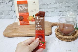 자연에온 핑크 자몽 착즙 100mL 10개입 1BOX +가 득담은 자몽 콜라겐 젤리스틱 1BOX — 5점을 준 리뷰어가 2021년 7월 올린 사용 사진