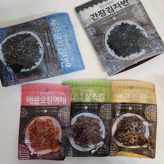 하나마이 [마마쿡] 전 청와대 천상현 셰프의 밑반찬  5종세트(소고기 장조림+연근조림+진미채+간장김자반+새우김자반) — 4점을 준 리뷰어가 2023년 4월 올린 사용 사진