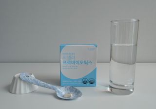 [지셀라] 프로바이오틱스 100억 유산균 보장 (1개월분 / 350mg X 30캡슐) — 5점을 준 리뷰어가 2023년 6월 올린 사용 사진