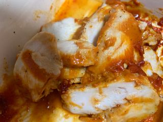 굽네몰 [굽네] 소스가 맛있는 닭가슴살 슬라이스 4종 — 5점을 준 리뷰어가 2021년 11월 올린 사용 사진