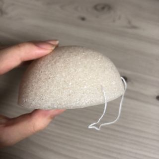[툴앤썸] 메이크업 브러시로 바르고 호빵 스펀지로 클렌징하는 A-Z 뷰티툴 5종 — 5점을 준 리뷰어가 2021년 1월 올린 사용 사진