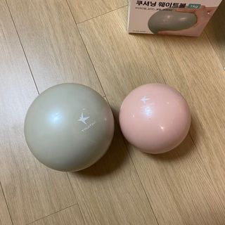 트라택 쿠셔닝 웨이트볼 0.5kg + 1kg SET — 5점을 준 리뷰어가 2022년 6월 올린 사용 사진