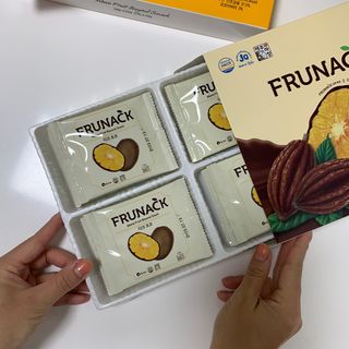 프루낵 제주감귤 초코12봉입 4종(화이트초코,다크초코,요구르트초코,콜라초코)  57.6g(4.8g*12봉입) — 5점을 준 리뷰어가 2022년 10월 올린 사용 사진