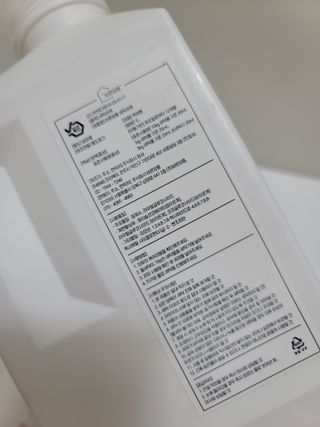 (주)바른양품 바른양품 친환경 세탁세제 1L — 4점을 준 리뷰어가 2022년 1월 올린 사용 사진