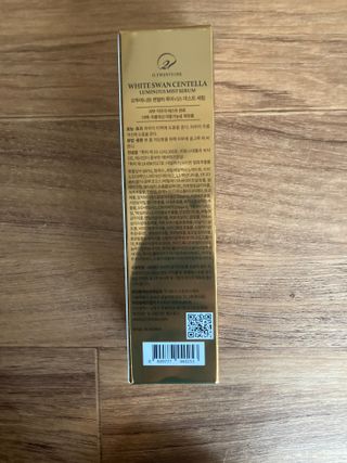 오투에니원 화이트스완 센텔라 루미너스 미스트 세럼 100ml — 4.5점을 준 리뷰어가 2023년 1월 올린 사용 사진