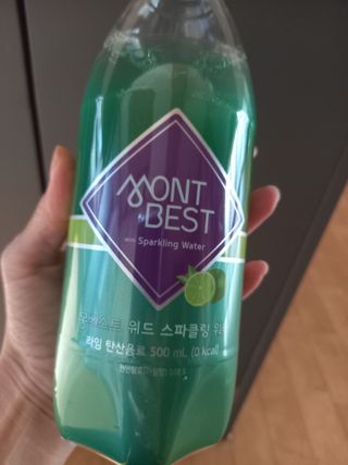 몽베스트 Montbest with Sparkling water Lime20병 — 5점을 준 리뷰어가 2021년 10월 올린 사용 사진