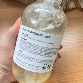 빅그린 니치 퍼퓸 바이옴바디워시 500ml(상탈, 블랙베리&베이, 블랑쉐 3종 중 택1) — 4.5점을 준 리뷰어가 2022년 8월 올린 사용 사진