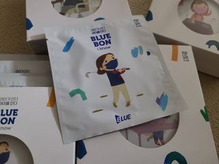 [블루 본 아이노우] 유아용 컬러마스크 40 PCS SET 2중 택 1 — 5점을 준 리뷰어가 2021년 4월 올린 사용 사진