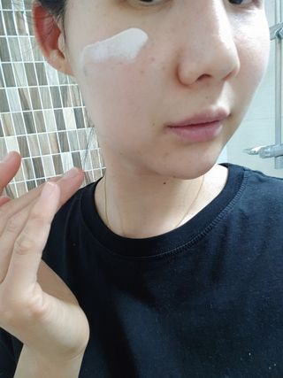리엔케이 핑크 볼륨 래디언스 컬러크림 에디션 — 5점을 준 리뷰어가 2022년 12월 올린 사용 사진
