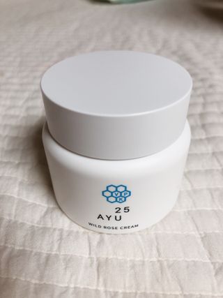 AYU25[아유트웬티파이브]다마스크로즈워터 베이스 천연 수분 촉촉 크림 — 5점을 준 리뷰어가 2021년 4월 올린 사용 사진