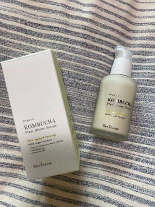 허블룸 콤부차 플랜트바이옴 비건 세럼 & 베지비타민앰플 — 5점을 준 리뷰어가 2021년 3월 올린 사용 사진