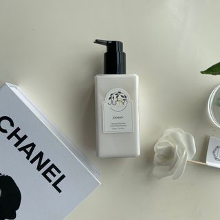 줄라이 모닝 _ JULY MORNING 줄라이모닝 하이드레이팅 퍼퓸드 바디앤핸드 에멀젼 — 5점을 준 리뷰어가 2021년 9월 올린 사용 사진