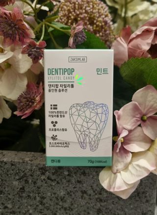 작심연구소 구취제거+충치예방+치아화이트닝 마법의 캔디 덴티팝3종(맛 랜덤 발송) — 5점을 준 리뷰어가 2022년 6월 올린 사용 사진
