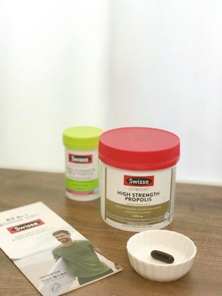 Swisse 스위스 고함량 프로폴리스 2,000mg 210정 — 5점을 준 리뷰어가 2021년 12월 올린 사용 사진