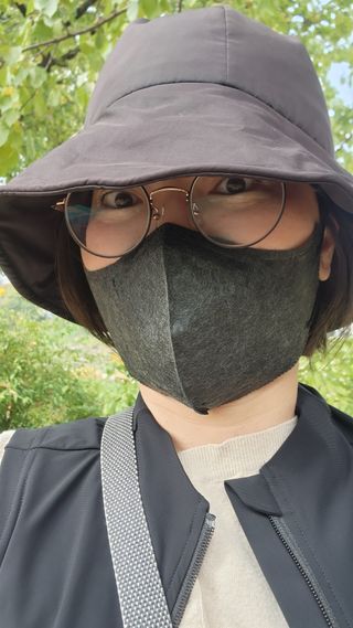 케이퓨리 귀편한 숨쉬기편한 새부리형 항균 구리마스크 대형 — 5점을 준 리뷰어가 2022년 11월 올린 사용 사진