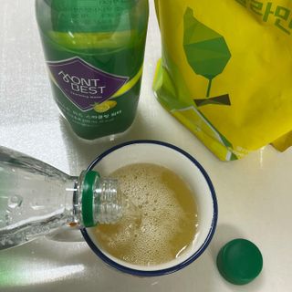 몽베스트 Montbest with Sparkling water Lemon OR Lime 20병(랜덤) — 4점을 준 리뷰어가 2022년 8월 올린 사용 사진