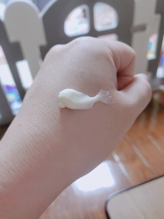 mom e 맘이 내추럴 베이비 케어 샴푸앤바스+로션 — 3점을 준 리뷰어가 2021년 1월 올린 사용 사진