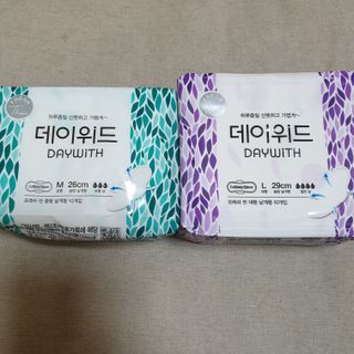 나무드 [데이위드] 국내생산 생리대 가벼운 초 슬림핏 프레쉬 씬 순면커버 생리대 10개입X1팩 — 5점을 준 리뷰어가 2021년 10월 올린 사용 사진