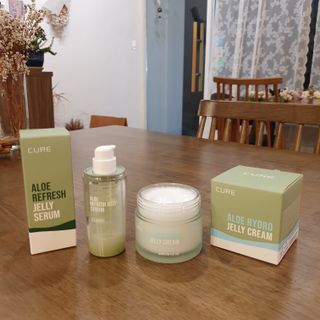 김정문알로에 큐어 큐어 알로에 리프레쉬 젤리 세럼, 큐어 알로에 하이드로 젤리 크림 — 5점을 준 리뷰어가 2021년 3월 올린 사용 사진