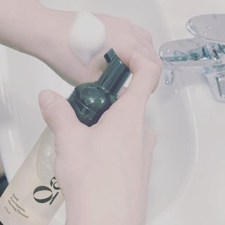 헤어플러스 콴디 아침세안제 폼클렌징 퓨어 어니스티 모닝클렌저 — 4.5점을 준 리뷰어가 2021년 4월 올린 사용 사진
