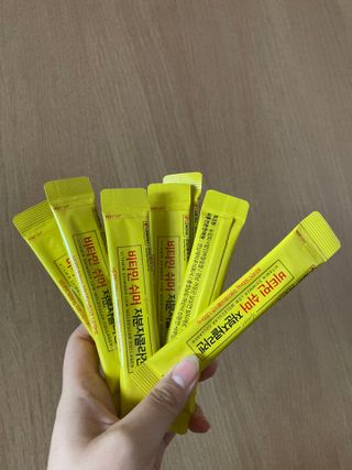 자연에온 경남제약 비타민 쉬머 저분자콜라겐 20g x 30포 — 5점을 준 리뷰어가 2021년 12월 올린 사용 사진