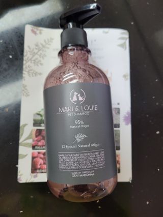마리앤루이펫샴푸 [mari and louie pet shampoo] — 4점을 준 리뷰어가 2021년 7월 올린 사용 사진